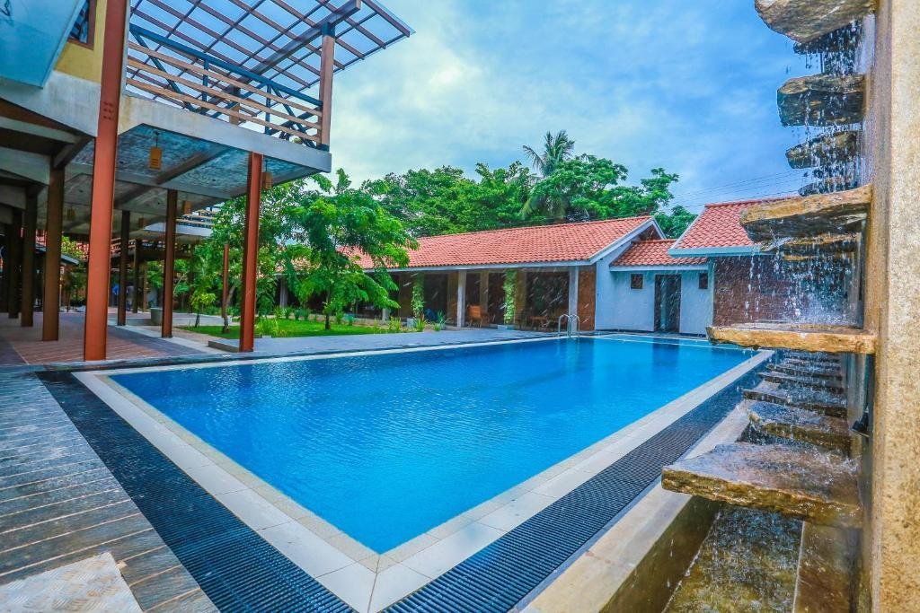 Olinia Airport Hotel